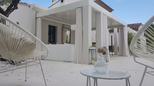 Pergola bioclimatique